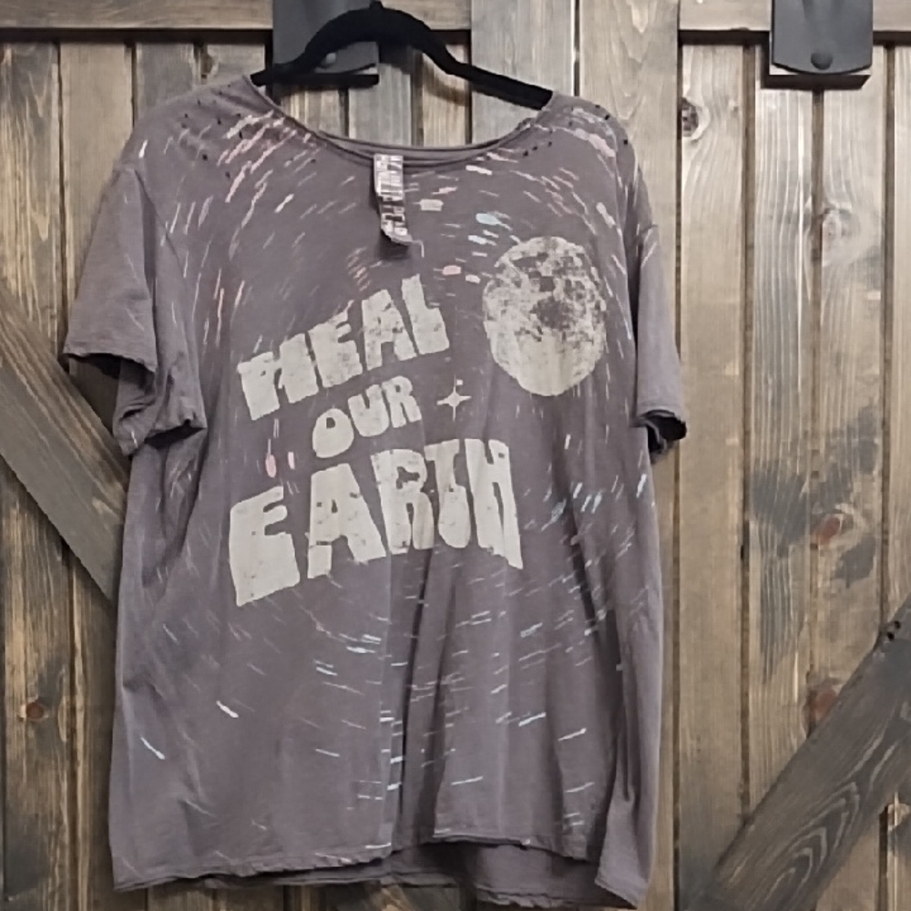 Magnolia Pearl Tee